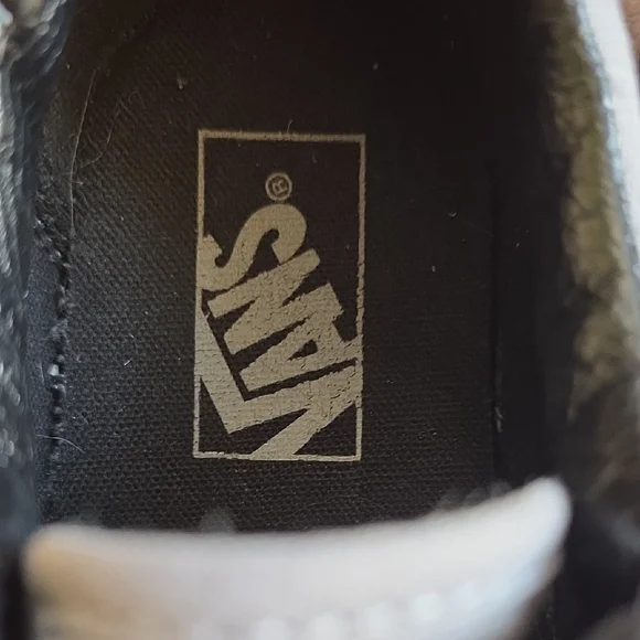 Vans Old Skool Gum Sole Sneakers - Shadow Gray Suede & Canvas - Picture 4 of 12